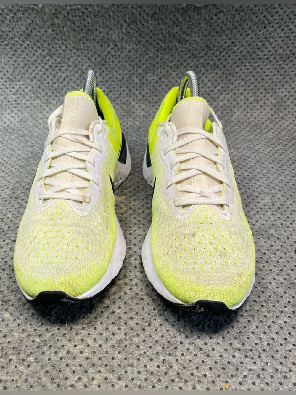 Nike Odyssey React Volt White Running Shoes Size 8 Women’s